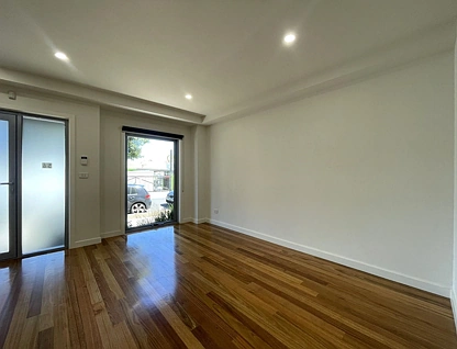 54 Mason Street, Reservoir, North Melbourne, 2房, 3浴, Townhouse