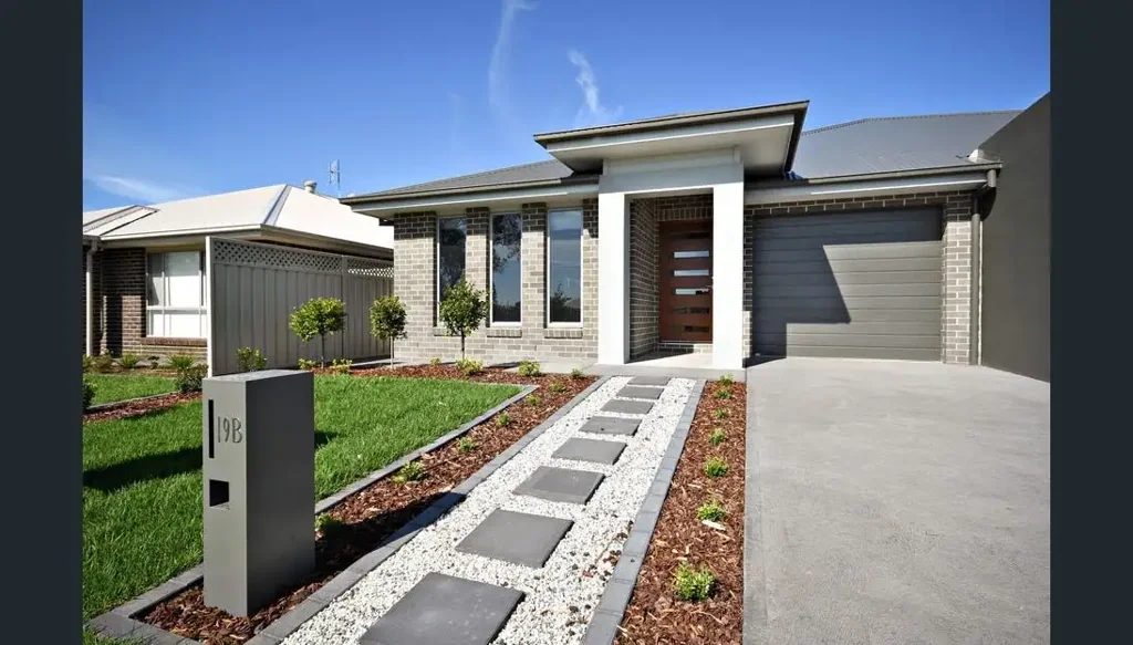 Dubbo 3غرفة نوم Opposite Major School, close to Shops, Superb Location