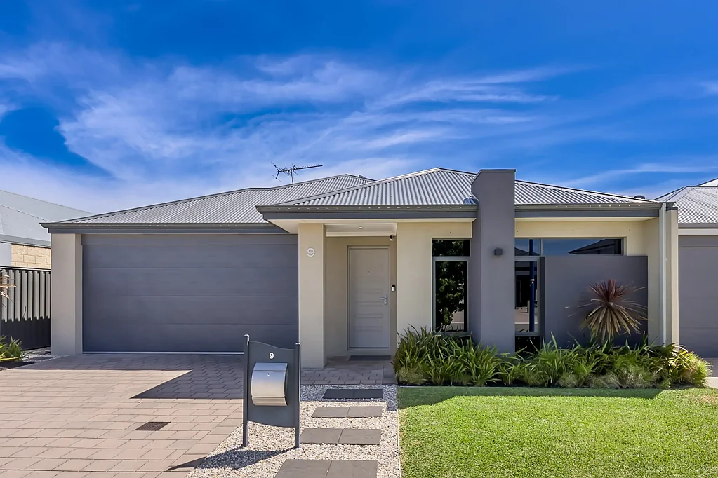 9 Hyacinth Drive, Piara Waters, WA 6112