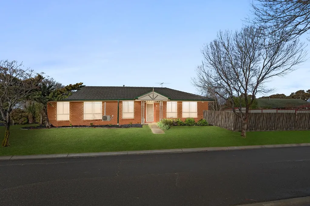 25 Diamond Drive, Werribee, VIC 3030