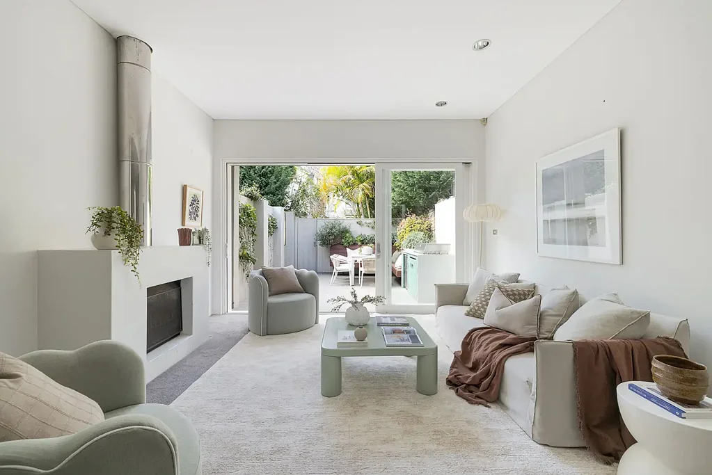 Woollahra 3Moenga Generous family home with DA-approvals for 4th bedroom