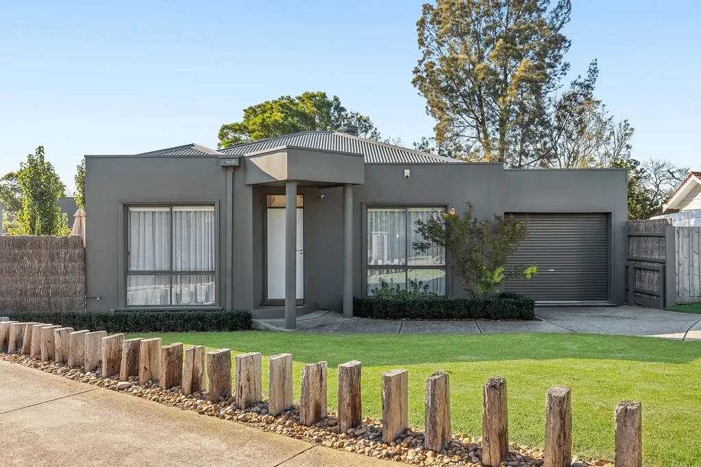 2/6 Alvina Court, Frankston, VIC 3199