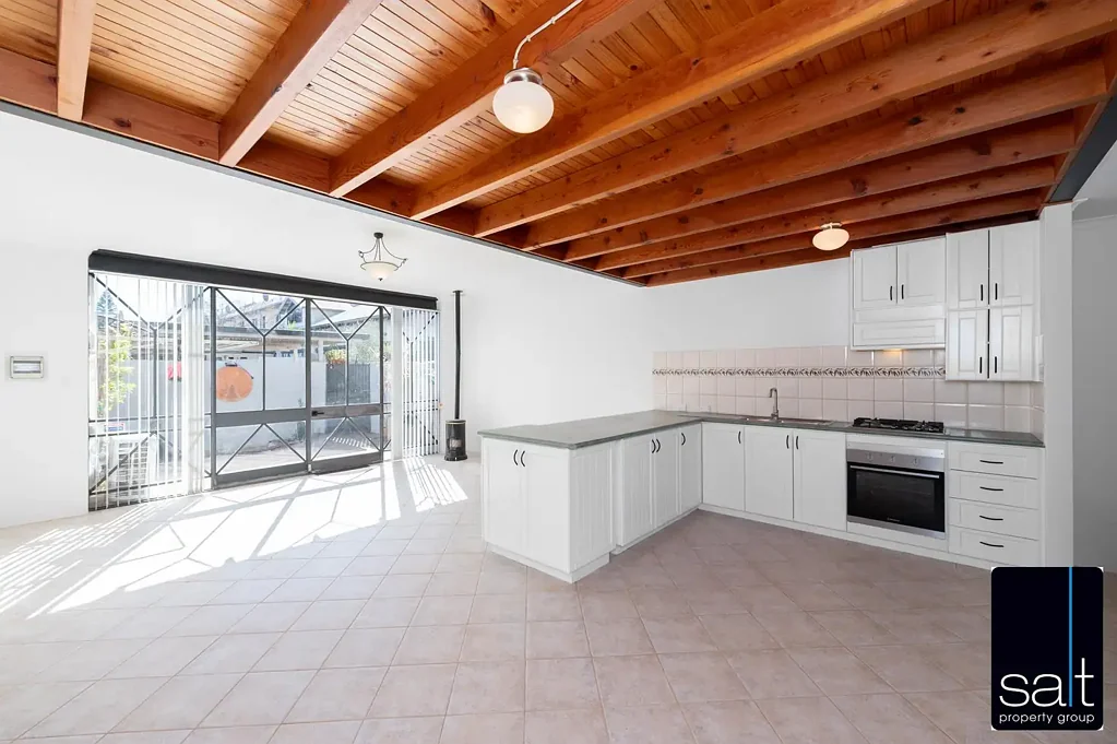 Character, Flexibility & Coastal Living in North Fremantle
