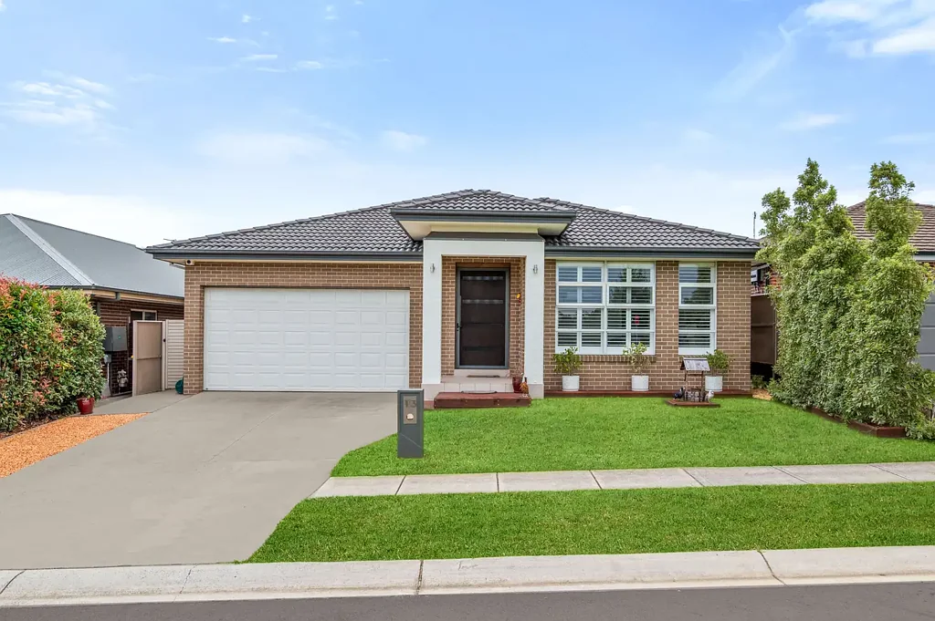 13 Pekin Street, Spring Farm, NSW 2570