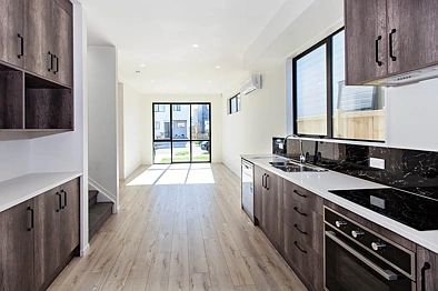 Modern And Near New House in Papakura