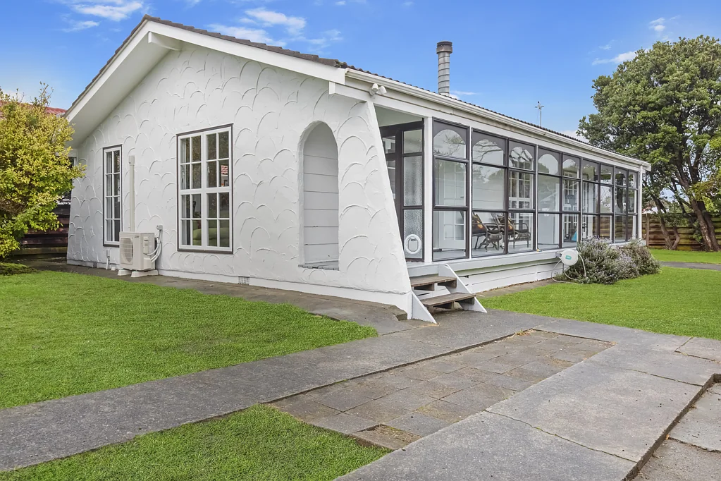 14 Coleman Street, Paraparaumu Beach, Kapiti Coast, Wellington
