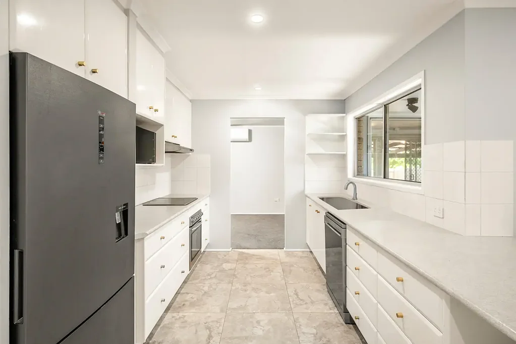 Ormiston 4 Slaapkamer Modern Bayside Family Living on a Prized Corner Block