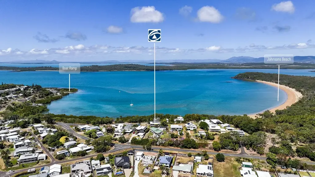 10 Ferries Terrace, Sarina Beach, QLD 4737