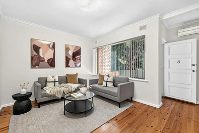Daw Park 2 Slaapkamer Modern Upgrades, Solid Brick Base & a Location that Delivers.