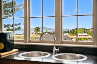 7 Aberdeen Road, Castor Bay, North Shore City