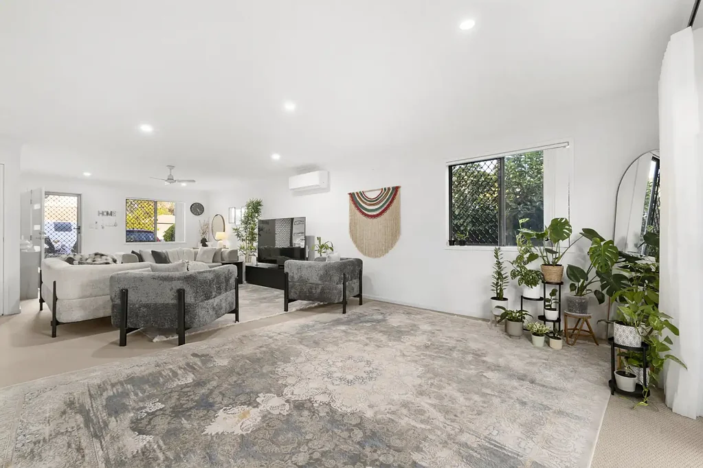 Bethania 3Kwarto SOLD FOR COMPLEX RECORD BY KAPIL!