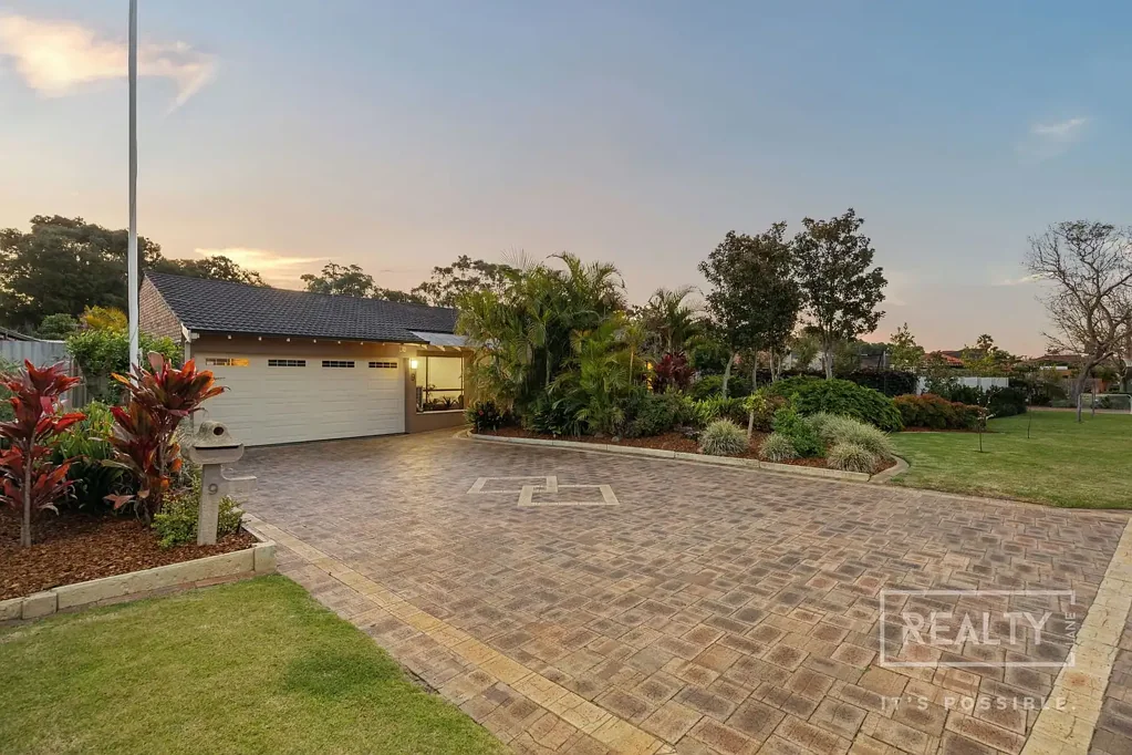 Carine 4房  Space, Flexibility & Family Comfort in a Private Enclave