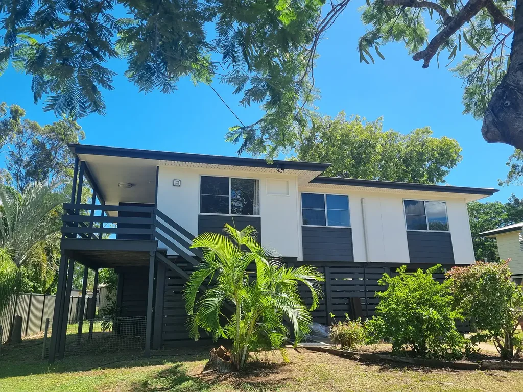 6 Winterer Cres, Dysart, QLD 4745