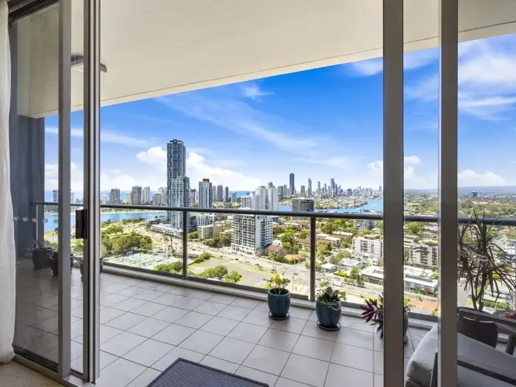 Southport 2Phòng ngủ BEAUTIFULLY POSITIONED 2 BED APT IN VICTORIA TOWERS WITH AMAZING VIEWS