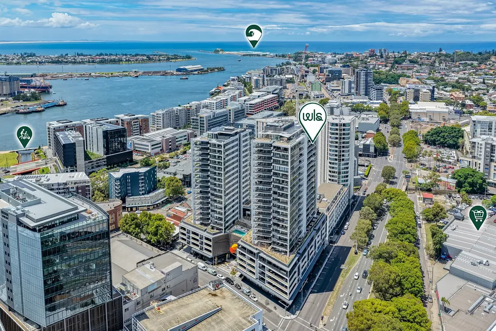 Newcastle West 3房  Elevated Luxury with Panoramic City, Harbour & Coastal Views