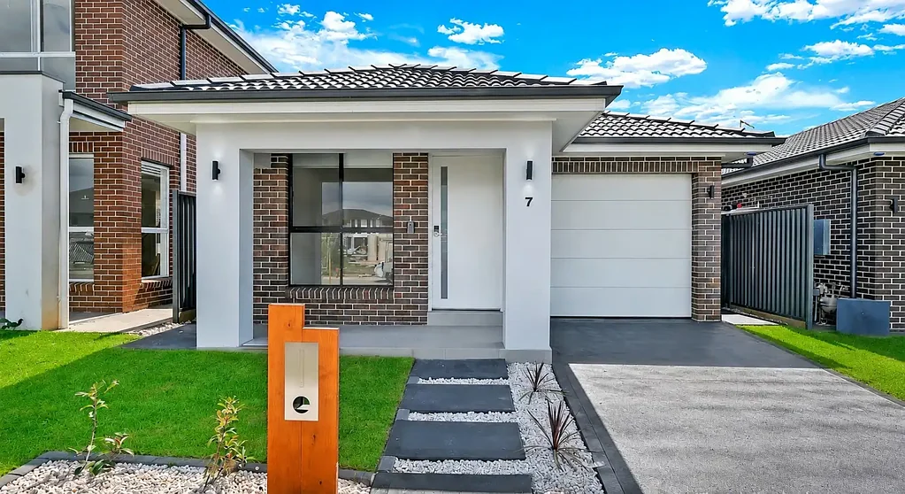 Schofields 4ਬੈੱਡਰੂਮ 7 Cirrus Street, Schofields, NSW 2762 - Exceptional Family Living in a Sought-After Schofields Location