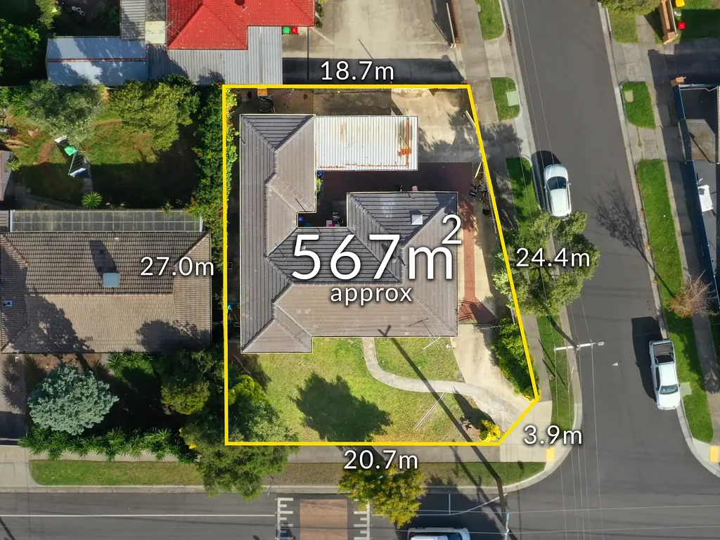 Springvale South 3房 Springvale南优越位置 三卧独立屋 独立卫浴 双车道入口 近好校公园 Tired Home with Big Potential