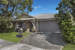 17 Park Edge Drive, Springfield Lakes