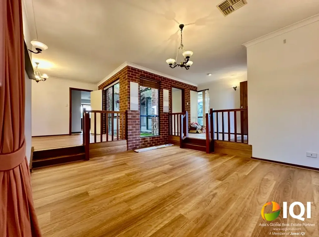 Willetton 4房  Fully Renovated & Move-In Ready on 1,011sqm
