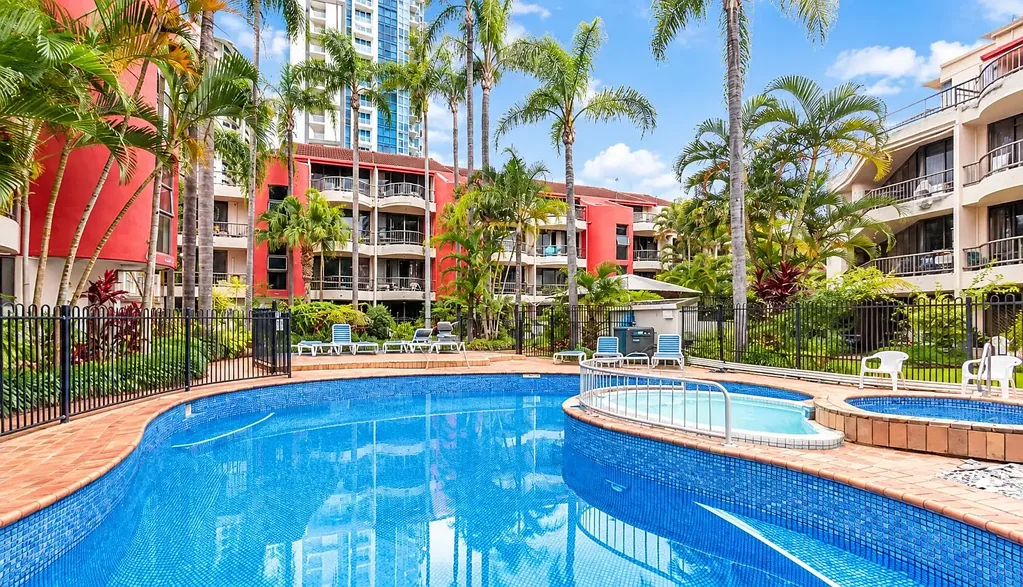 Surfers Paradise 2 Bedroom Surfers Paradise Rare Two Storey Dual Key Apartment With A Huge Rooftop Courtyard