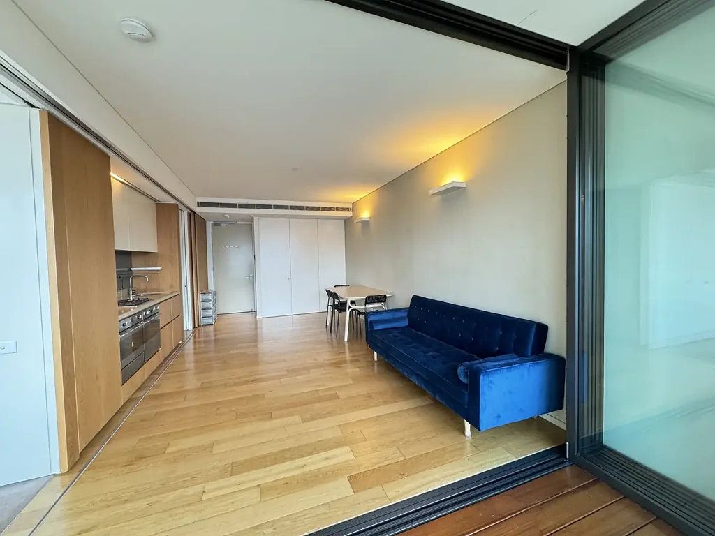 LEVEL 8 | MODERN & PARTLY FURNISHED TWO BEDROOMS WITH CITY VIEWS | @ CENTRAL PARK