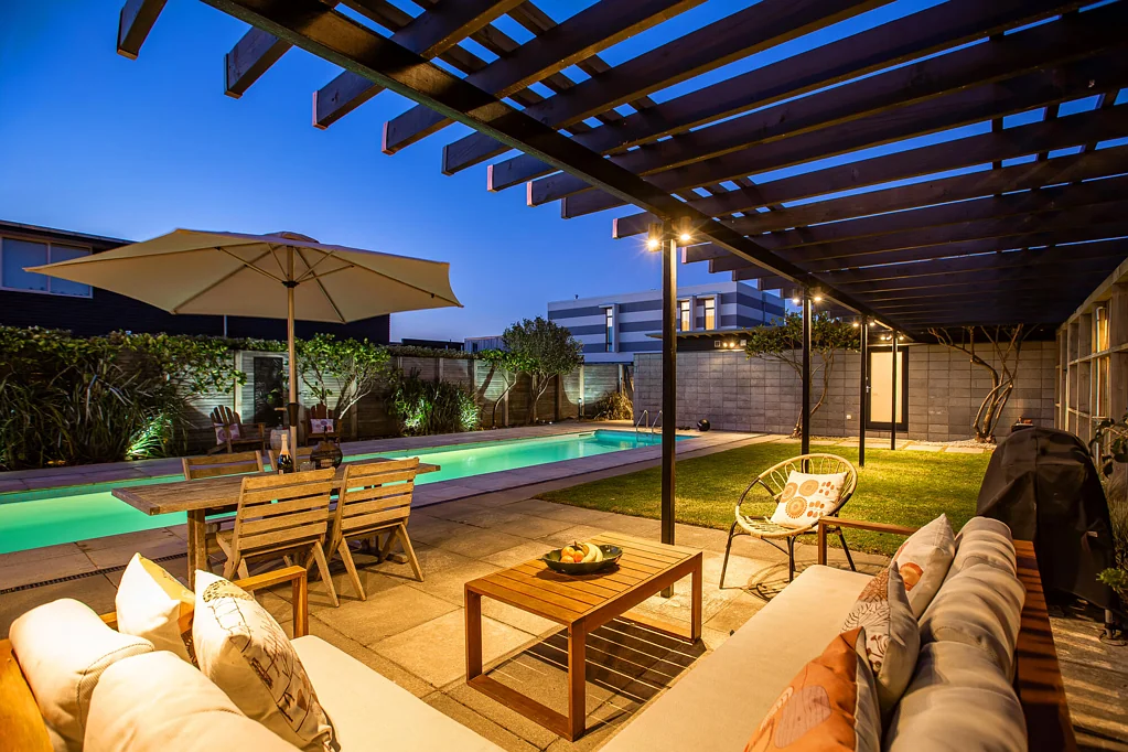 Seatoun 4બેડરૂમ RESORT LIVING, RIGHT AT HOME