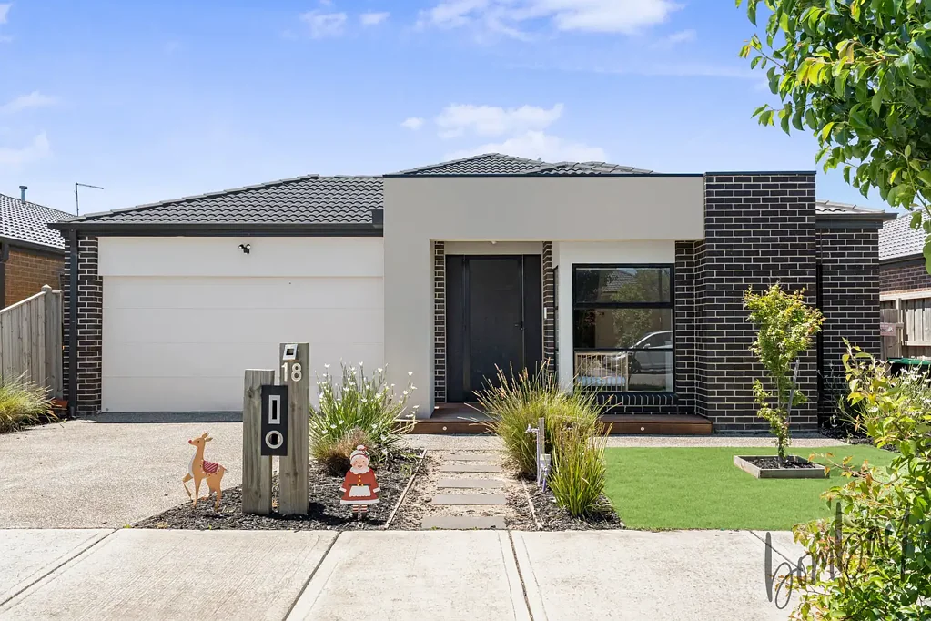 18 Burwood Street, Mickleham, VIC 3064