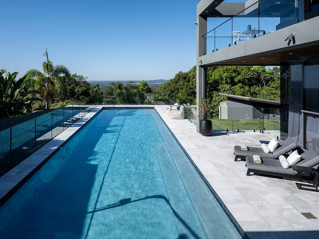 Buderim 4房  Luxury Coastal Living — Architecturally Designed, Meticulously Crafted