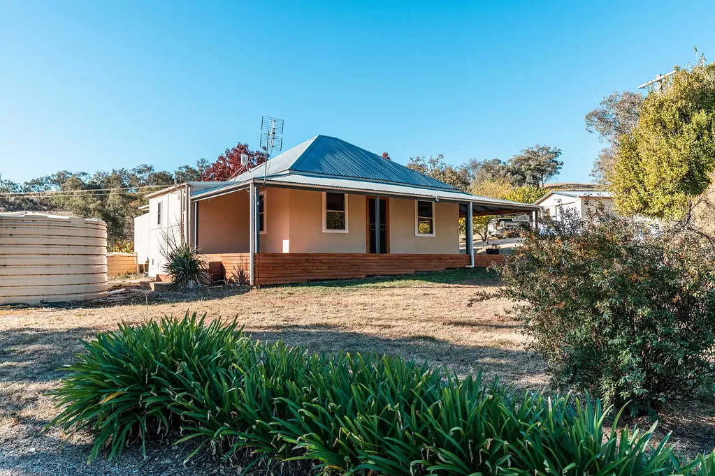 Stuart Town 3房  A Rare Find in Stuart Town's Ironbark Country