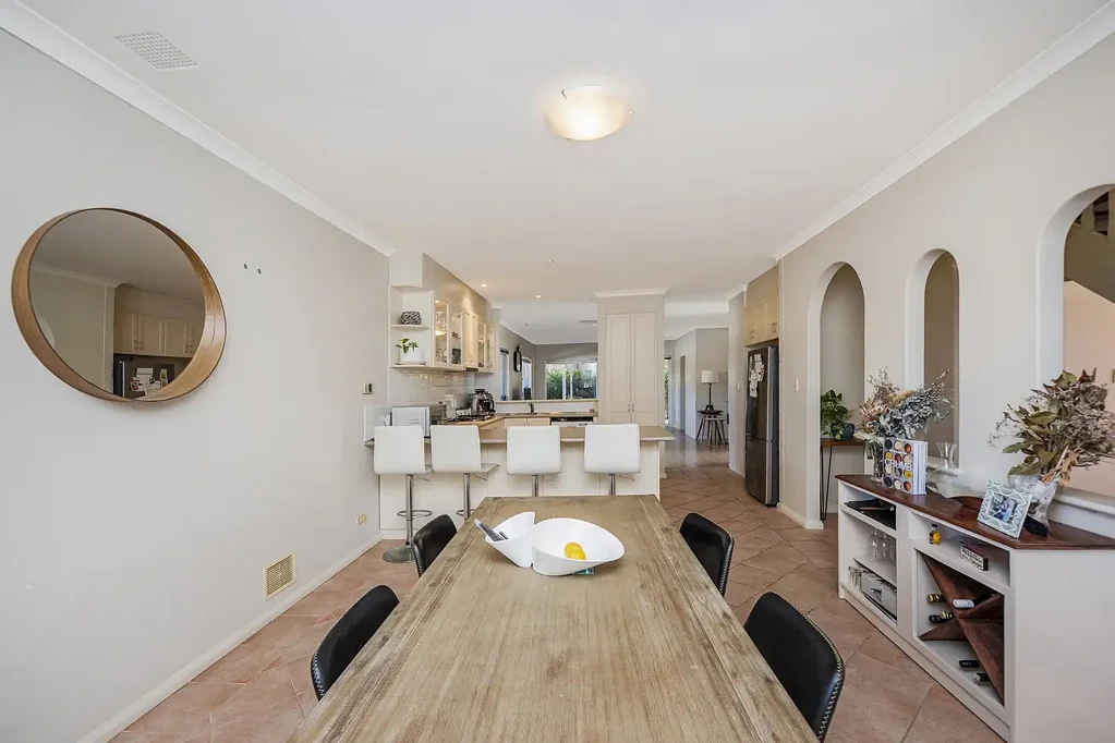 Rivervale 3 Bedroom Spacious, Low-Maintenance Family Living in a Small Complex.