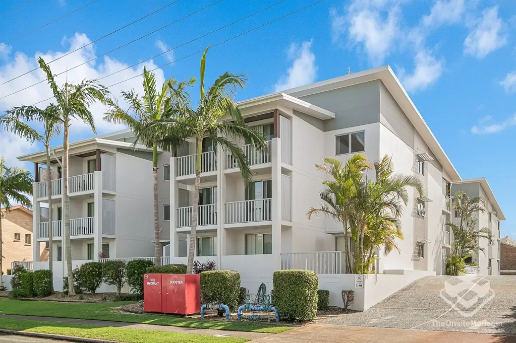 Spacious and bright Unit in a great location
