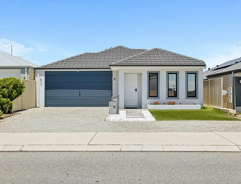 121 Nicholas Rd, Hocking, WA 6065, 3 slaapkamers, 2 badkamers, House