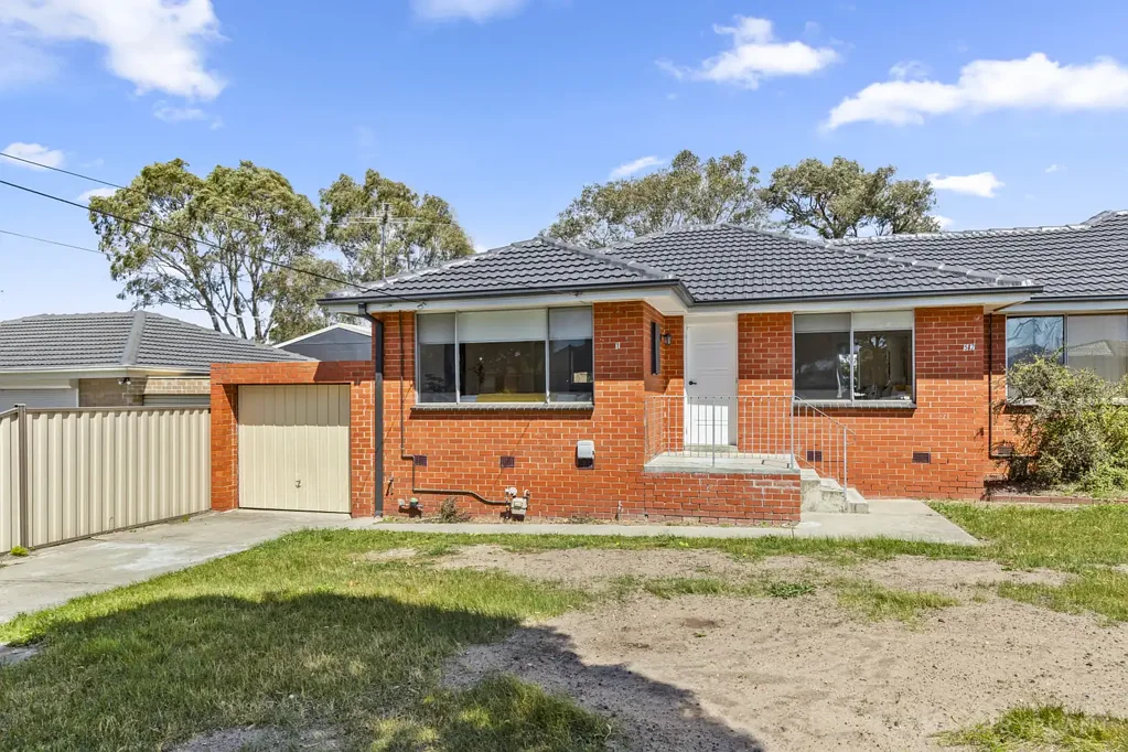 Dandenong North 2બેડરૂમ STYLISHLY RENOVATED UNIT WITH NO BODY CORPORATE – PERFECT START OR INVESTMENT!