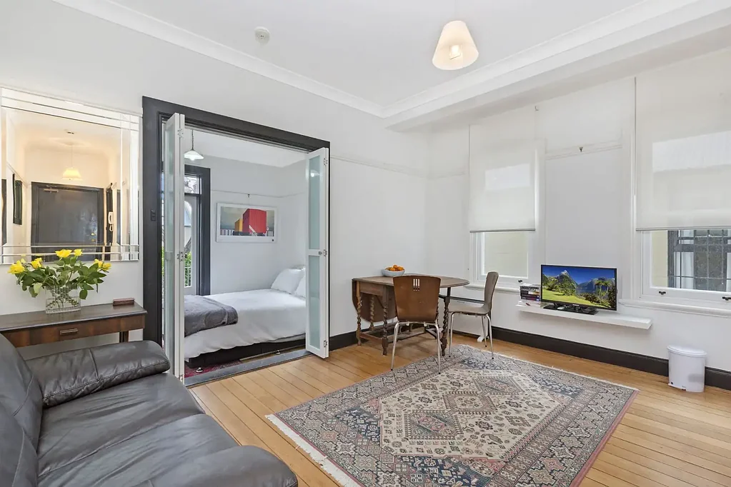 Fully Furnished One Bedroom Apartment In Sought After Location
