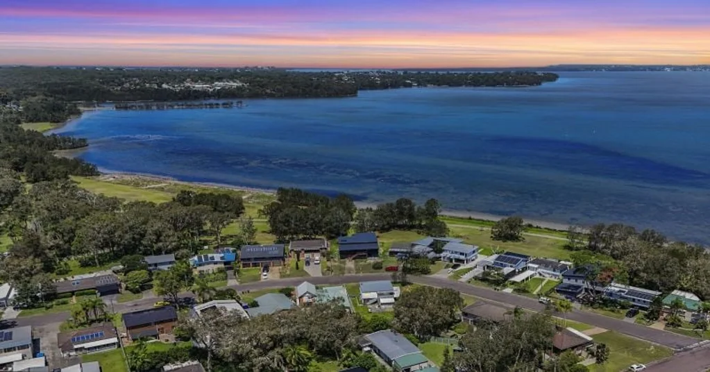 San Remo Rare 613m? Block with Stunning Budgewoi Lake Views!