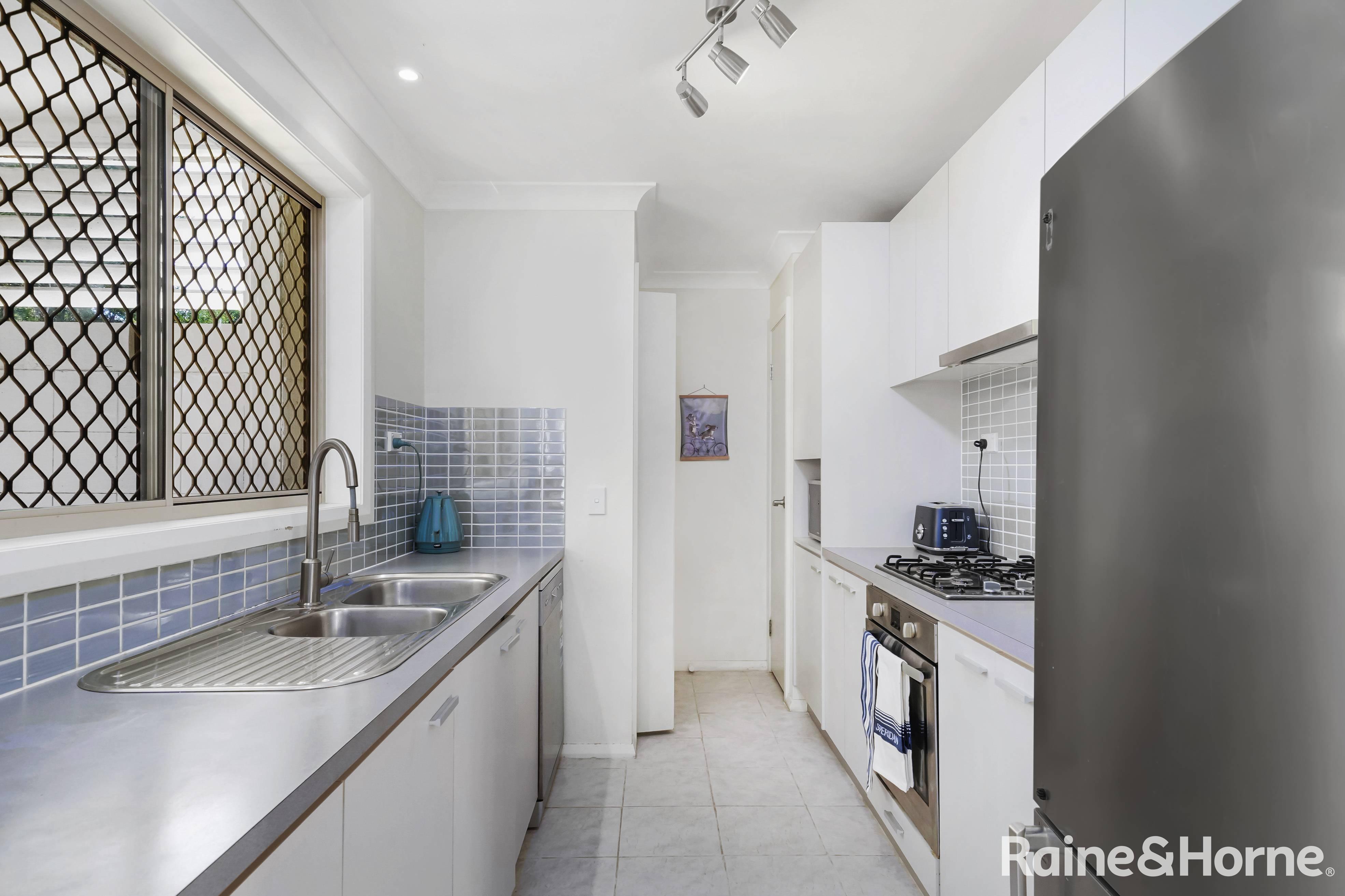 8 GLATTON RD, GLENFIELD NSW 2167, 0 phòng ngủ, 0 phòng tắm, House