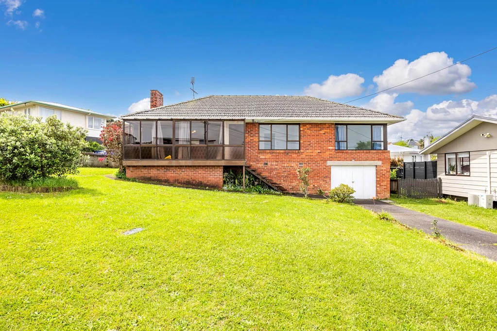 2/1 Meadowvale Avenue, Forrest Hill, North Shore City, Auckland