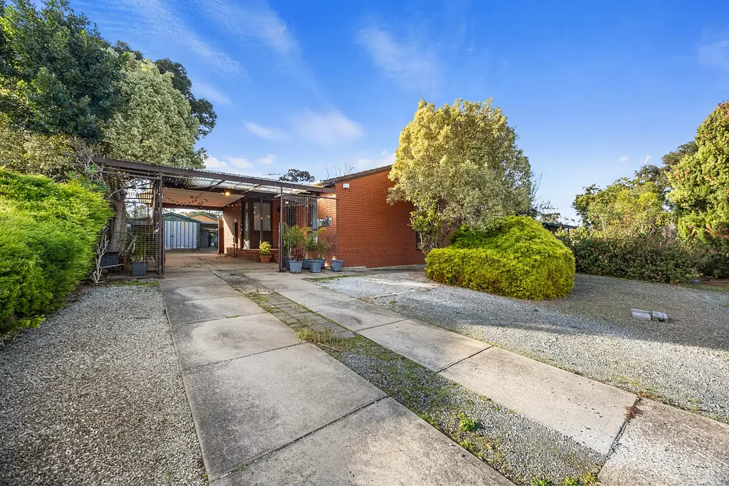 Hackham West 3ਬੈੱਡਰੂਮ Charming Family Home