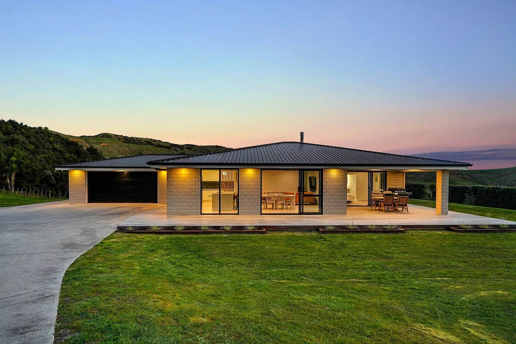 Tahekeroa 4 Bedroom Country Living Levelled Up