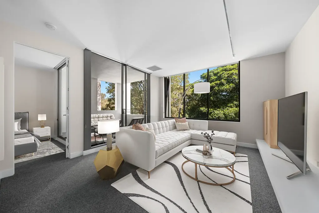 Stunning Two-Bedroom Garden House Apartment