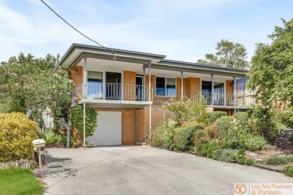 19 Bendora Avenue, Queanbeyan, NSW 2620