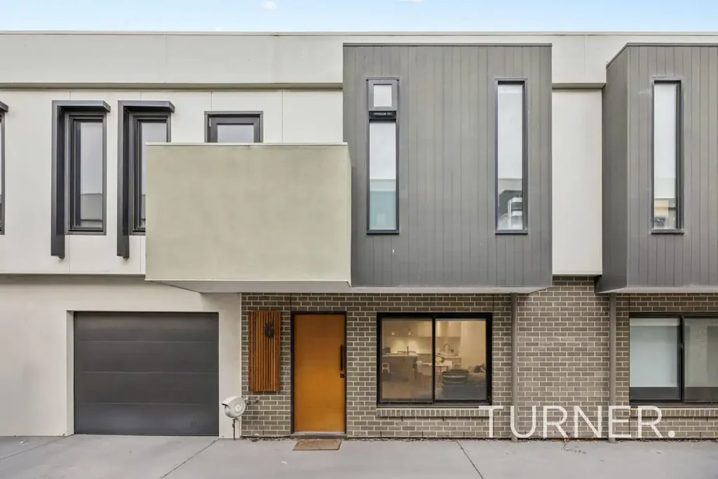 Kilburn 3Habitaciones Modern Townhouse Designed for Easy Care and Comfortable Living!