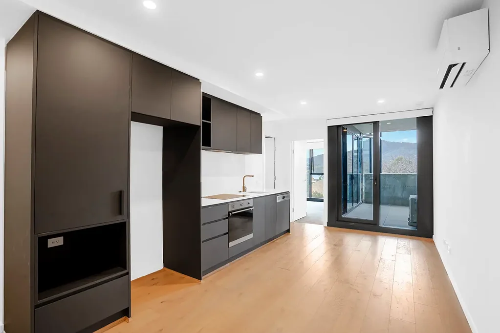 Comfort Meets Convenience, Welcoming Two-Bedroom Apartment in Metropol