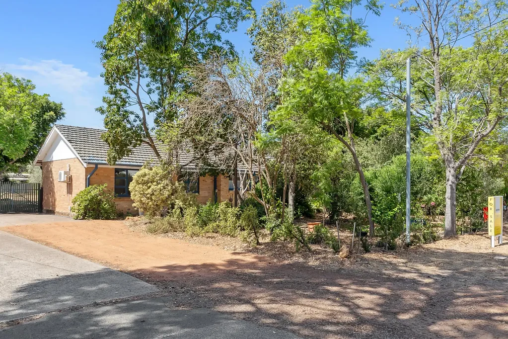 68 Heath Road, Kalamunda, WA 6076