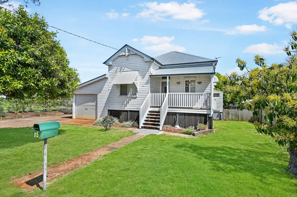 5 Paterson Street, South Toowoomba, QLD 4350