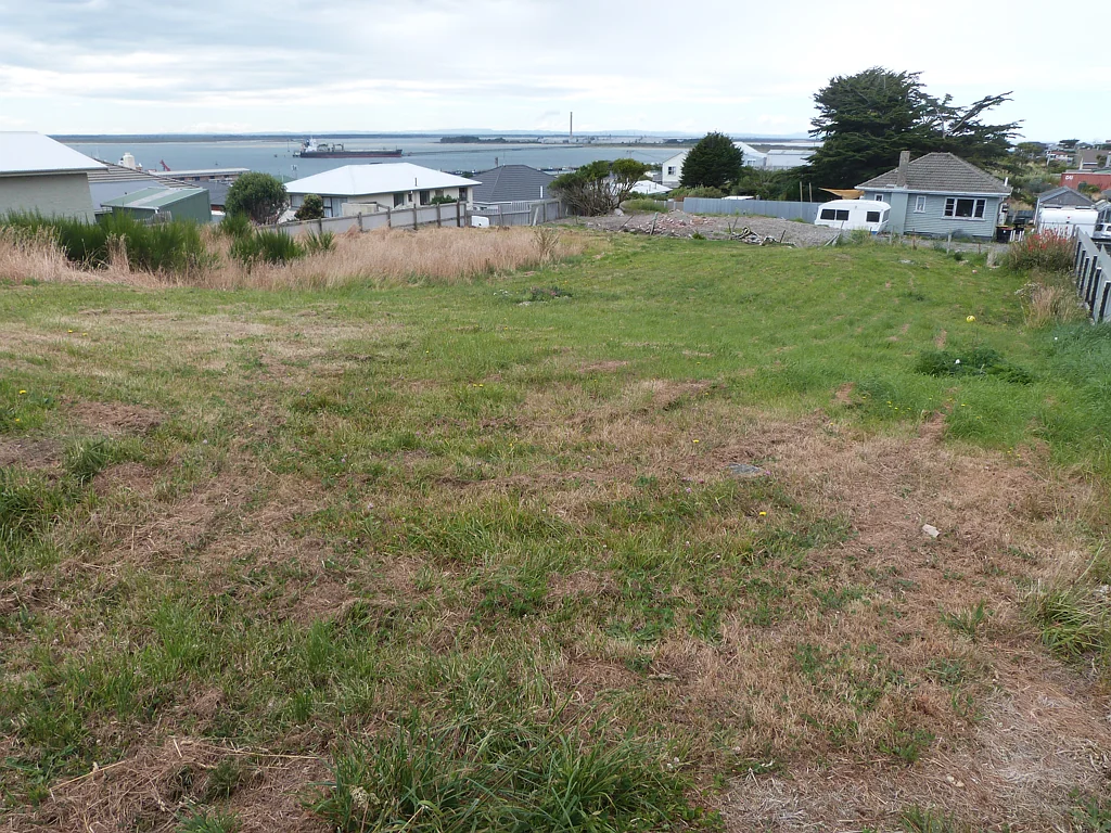 Bluff Bluff Section With Ocean Views!