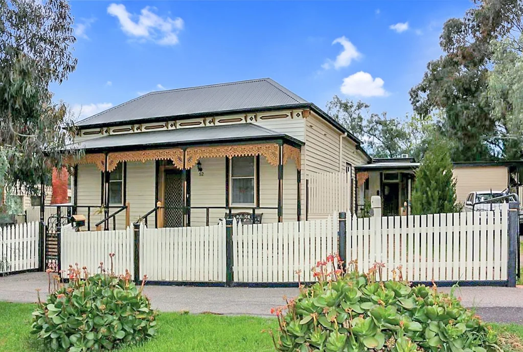 Bendigo 3غرفة نوم Central Period Charm - Great Size Lot - Near Hospital