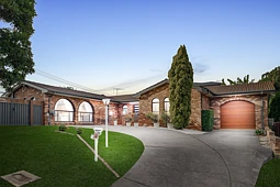 2 Solar Avenue, Baulkham Hills