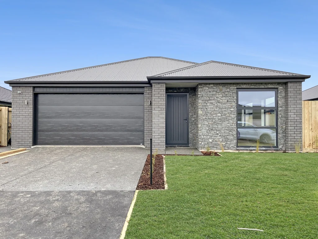 Brand new 4 bedroom in Rolleston