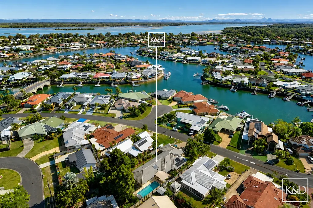 Banksia Beach 5房 占地 1,026 平方米的宽敞家庭住宅 - 地势高耸！ Large Family Home on 1,026m² - Elevated Position!